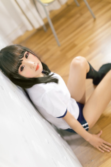 免费播放男人添女人下边